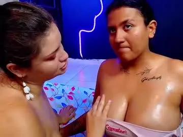soso_and_esme from Chaturbate