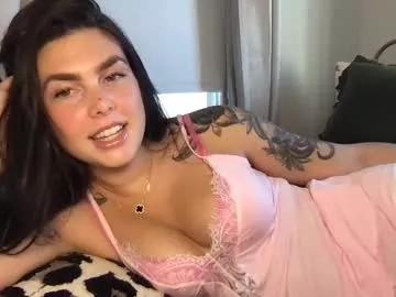 Explore our live girls sluts from our Custom and Multi clubs and checkout exclusive access to highly interactive content, such as shape, hair, titties, pussy type and many more.