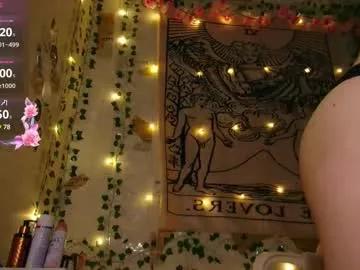 summerhazee from Chaturbate