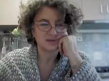 sunnylarrah11 from Chaturbate