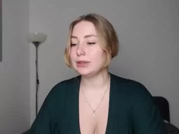 sunshinebeatrice11 from Chaturbate