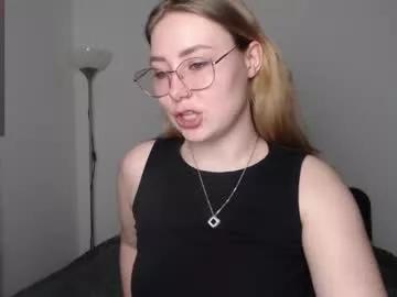 sunshinebeatrice11 from Chaturbate