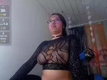 Explore our live girls sluts from our Custom and Multi clubs and checkout exclusive access to highly interactive content, such as shape, hair, titties, pussy type and many more.