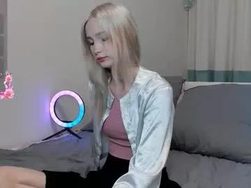 sw33t__berry from Chaturbate