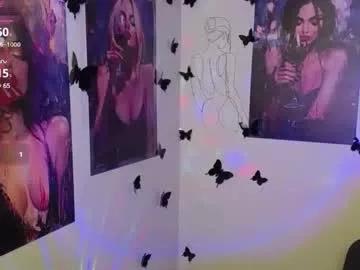 Explore our live girls sluts from our Custom and Multi clubs and checkout exclusive access to highly interactive content, such as shape, hair, titties, pussy type and many more.