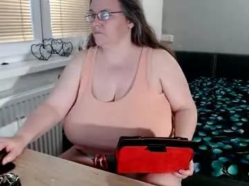 sweetboobs85h from Chaturbate