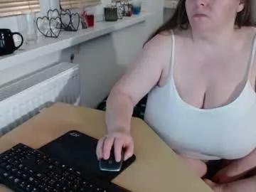 sweetboobs85h from Chaturbate