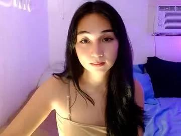 sweetlilly_18 from Chaturbate