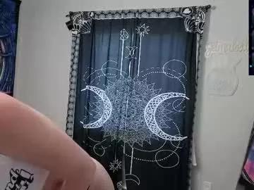 sweetlilraven from Chaturbate