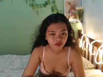 sweetpetitedates from Chaturbate