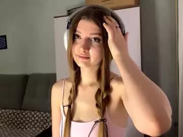 tammeratwiss from Chaturbate