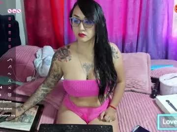 Explore our live girls sluts from our Custom and Multi clubs and checkout exclusive access to highly interactive content, such as shape, hair, titties, pussy type and many more.