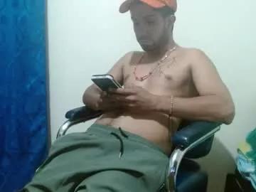 thehousedog from Chaturbate