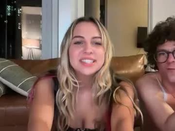 tiffstreatsxoxo from Chaturbate