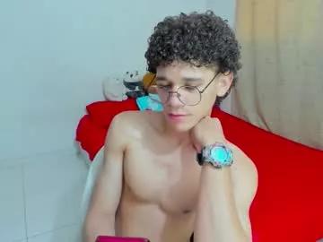 tom_blue10 from Chaturbate is Freechat