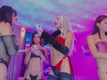 Explore our live girls sluts from our Custom and Multi clubs and checkout exclusive access to highly interactive content, such as shape, hair, titties, pussy type and many more.
