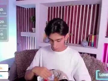 uyukie from Chaturbate