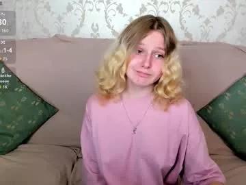 velvet_peach_ from Chaturbate