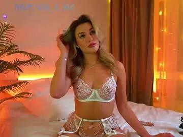 vixxxiee from Chaturbate