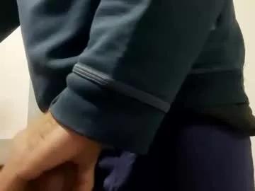 wiilbearbigcock from Chaturbate
