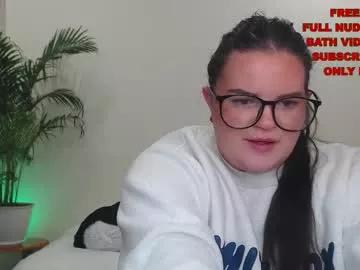 wow_its_kaitlyn from Chaturbate