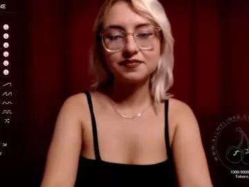 Explore our live girls sluts from our Custom and Multi clubs and checkout exclusive access to highly interactive content, such as shape, hair, titties, pussy type and many more.