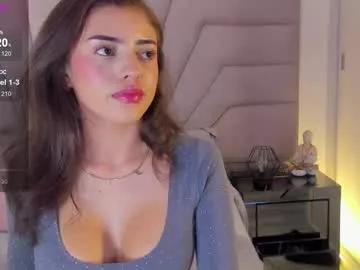 Explore our live girls sluts from our Custom and Multi clubs and checkout exclusive access to highly interactive content, such as shape, hair, titties, pussy type and many more.