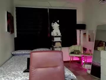 Explore our live girls sluts from our Custom and Multi clubs and checkout exclusive access to highly interactive content, such as shape, hair, titties, pussy type and many more.