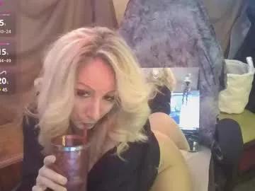 xoxo_chloechance_xoxo from Chaturbate
