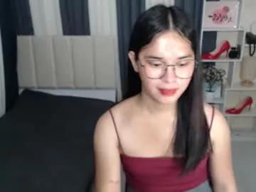 xxbigcockchloexx from Chaturbate
