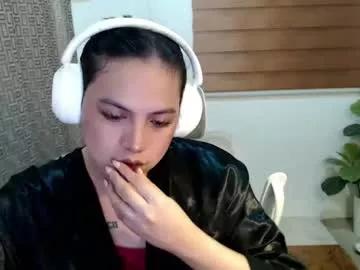 xxjulielovesyouxx from Chaturbate