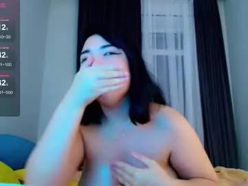 Explore our live girls sluts from our Custom and Multi clubs and checkout exclusive access to highly interactive content, such as shape, hair, titties, pussy type and many more.