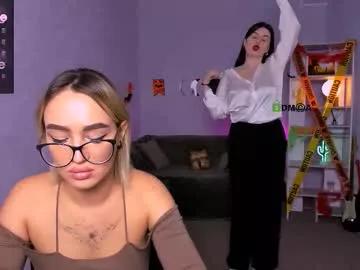 Explore our live girls sluts from our Custom and Multi clubs and checkout exclusive access to highly interactive content, such as shape, hair, titties, pussy type and many more.