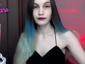Explore our live girls sluts from our Custom and Multi clubs and checkout exclusive access to highly interactive content, such as shape, hair, titties, pussy type and many more.