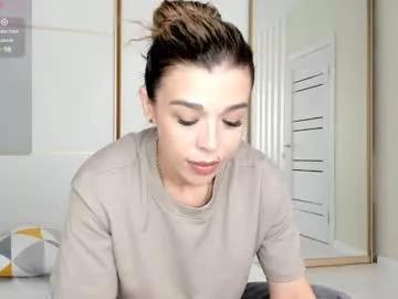 Explore our live girls sluts from our Custom and Multi clubs and checkout exclusive access to highly interactive content, such as shape, hair, titties, pussy type and many more.
