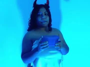 Yulissa18 webcams show profile image 