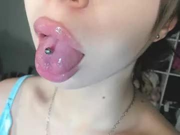 yumm__ from Chaturbate