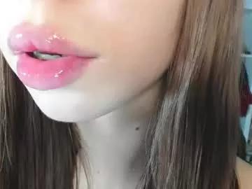 yumm__ from Chaturbate