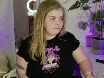 yumm_lolly from Chaturbate