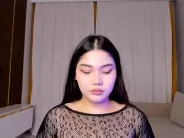 yummmym model from Chaturbate