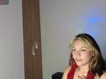 Yuno0w01 webcams show profile image 