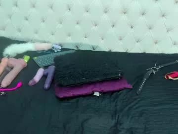 zara_blasse from Chaturbate