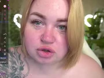 zarareign_ from Chaturbate