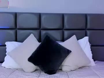 zaraystict from Chaturbate