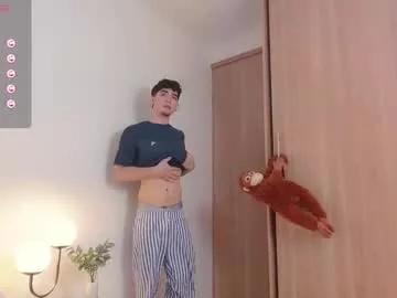 zenn_rush from Chaturbate