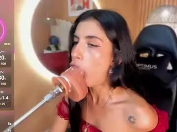 Explore our live girls sluts from our Custom and Multi clubs and checkout exclusive access to highly interactive content, such as shape, hair, titties, pussy type and many more.