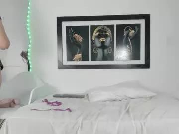 zoee_lov from Chaturbate