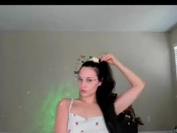 Zoiebutterfly webcams show profile image 