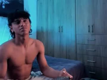 zyzz_1812 from Chaturbate
