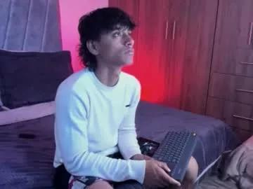 zyzz_1812 from Chaturbate